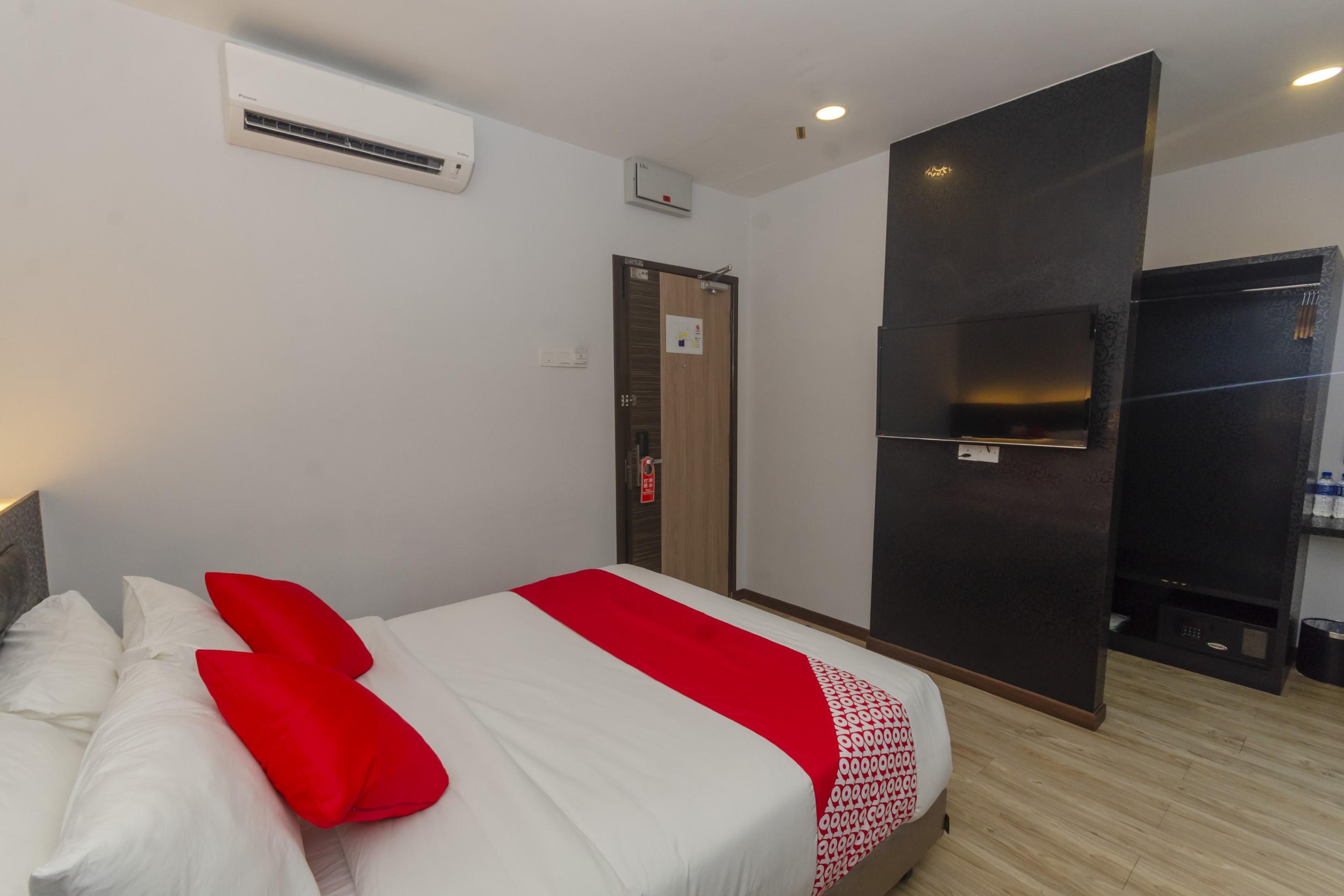 OYO 717 Mr J Hotel Wakaf Che Yeh 2 Eksteriør billede