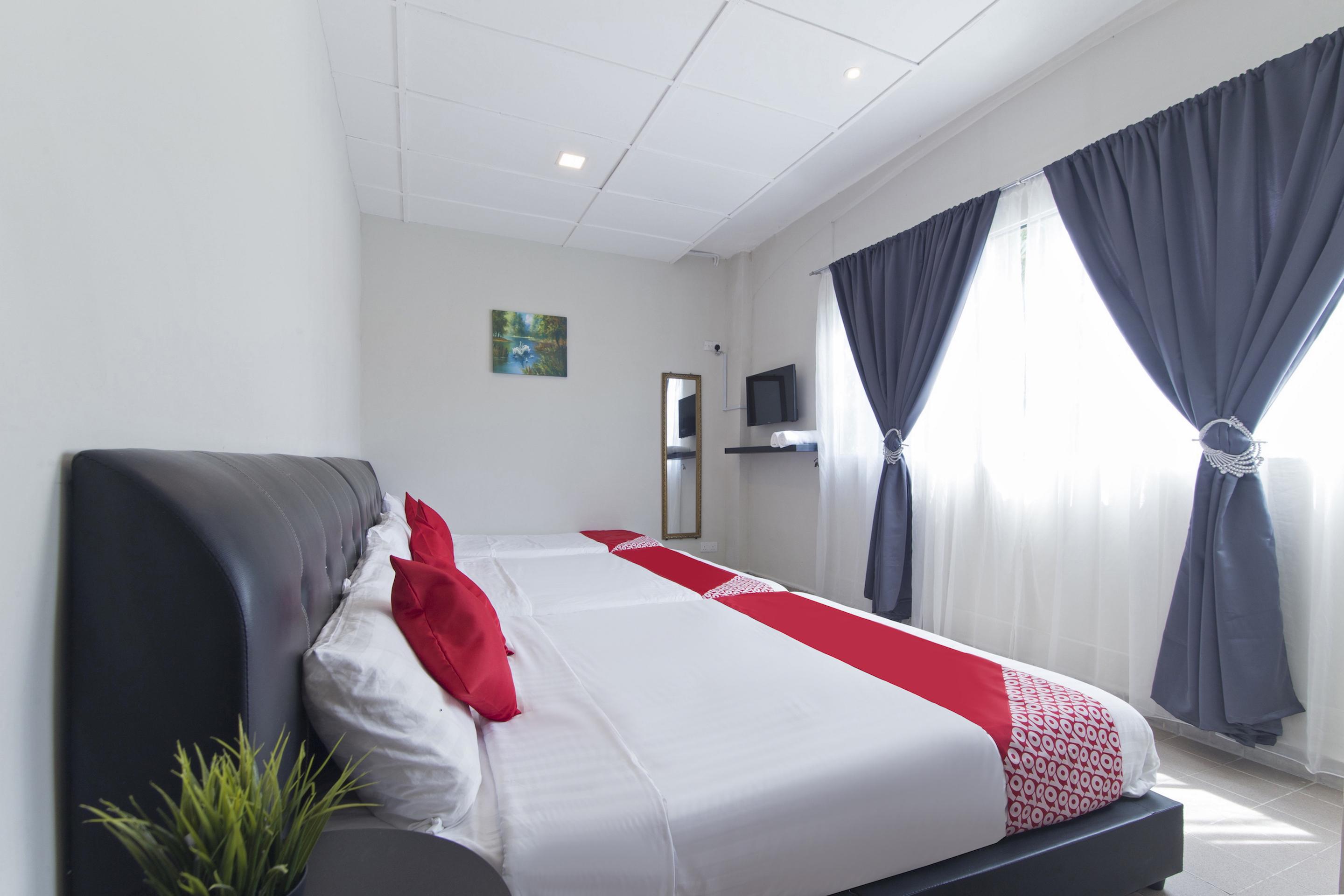 OYO 717 Mr J Hotel Wakaf Che Yeh 2 Eksteriør billede